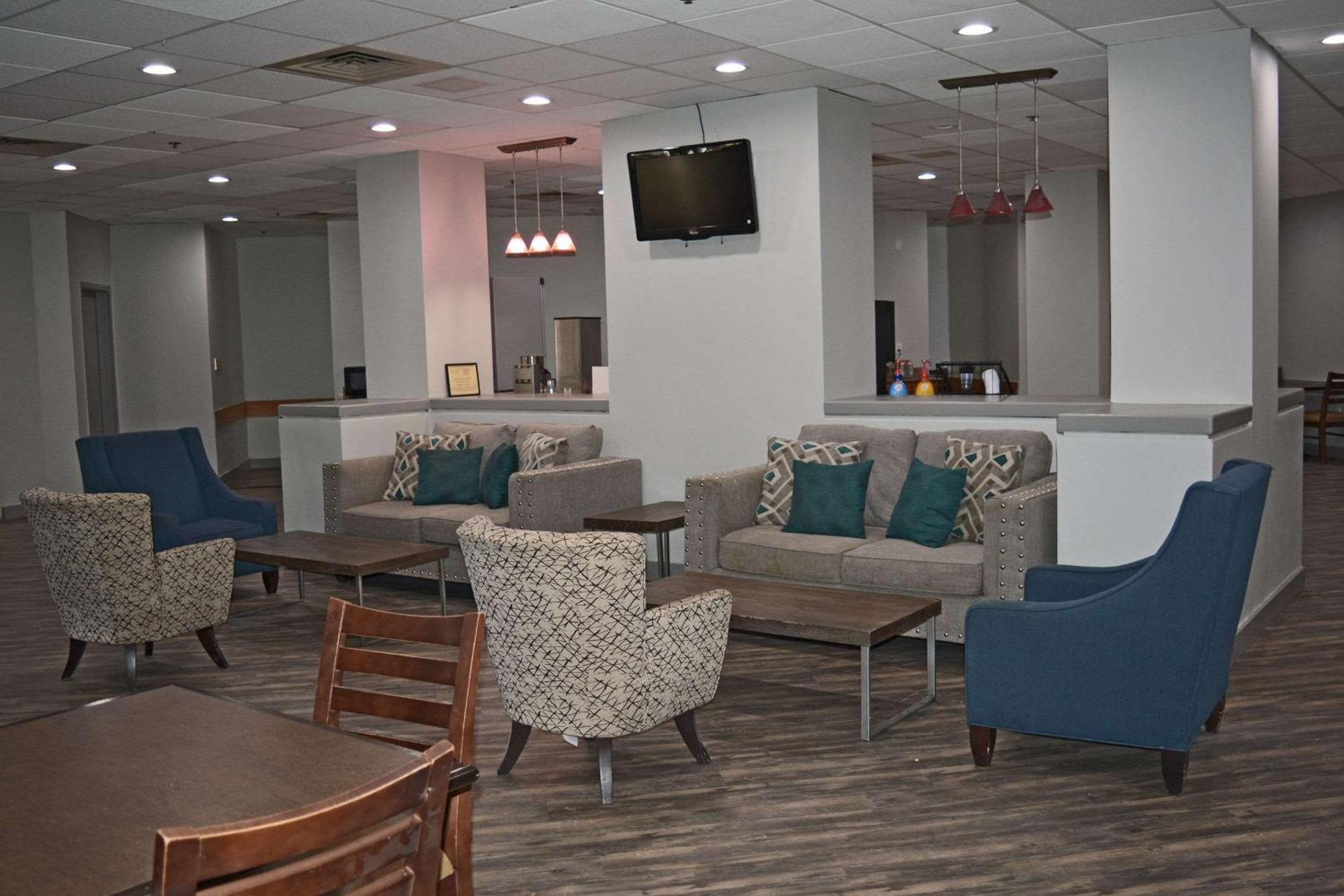 Quality Inn & Suites East Syracuse - Carrier Circle Esterno foto