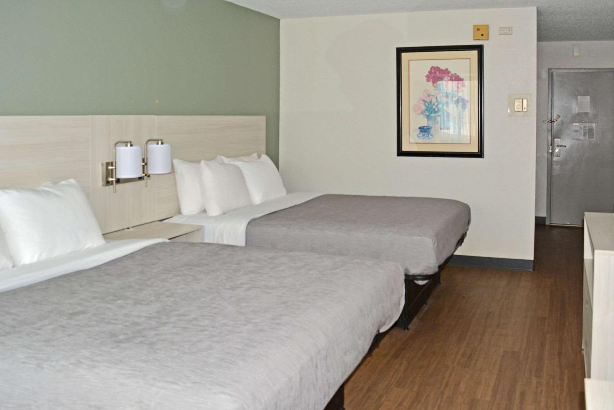 Quality Inn & Suites East Syracuse - Carrier Circle Esterno foto