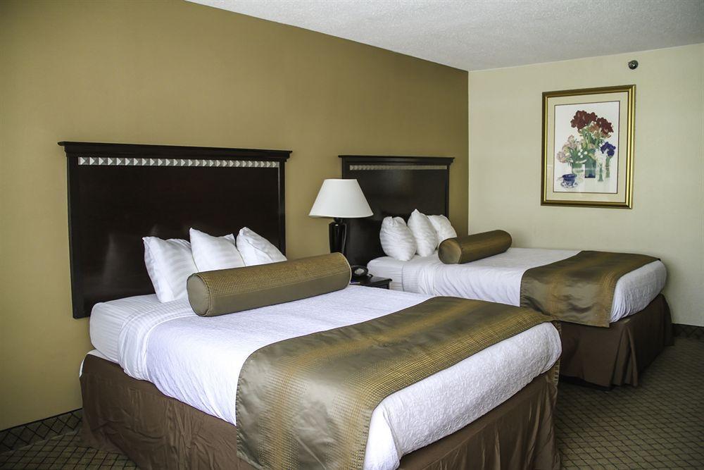 Quality Inn & Suites East Syracuse - Carrier Circle Esterno foto